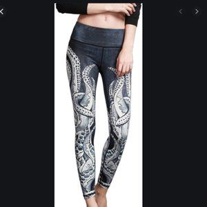 Octopus tentacle athletic leggings